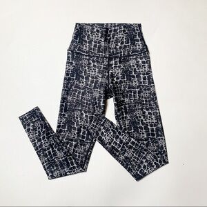 Soul Cycle Leggings high rise size Extra small grey Black snake print XS